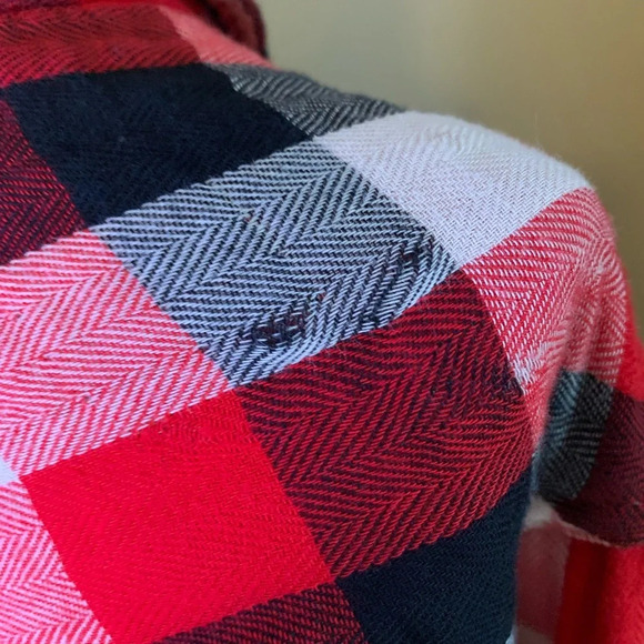 Levi’s flannel shirt, lined flannel button up, fall flannel - Picture 6 of 10